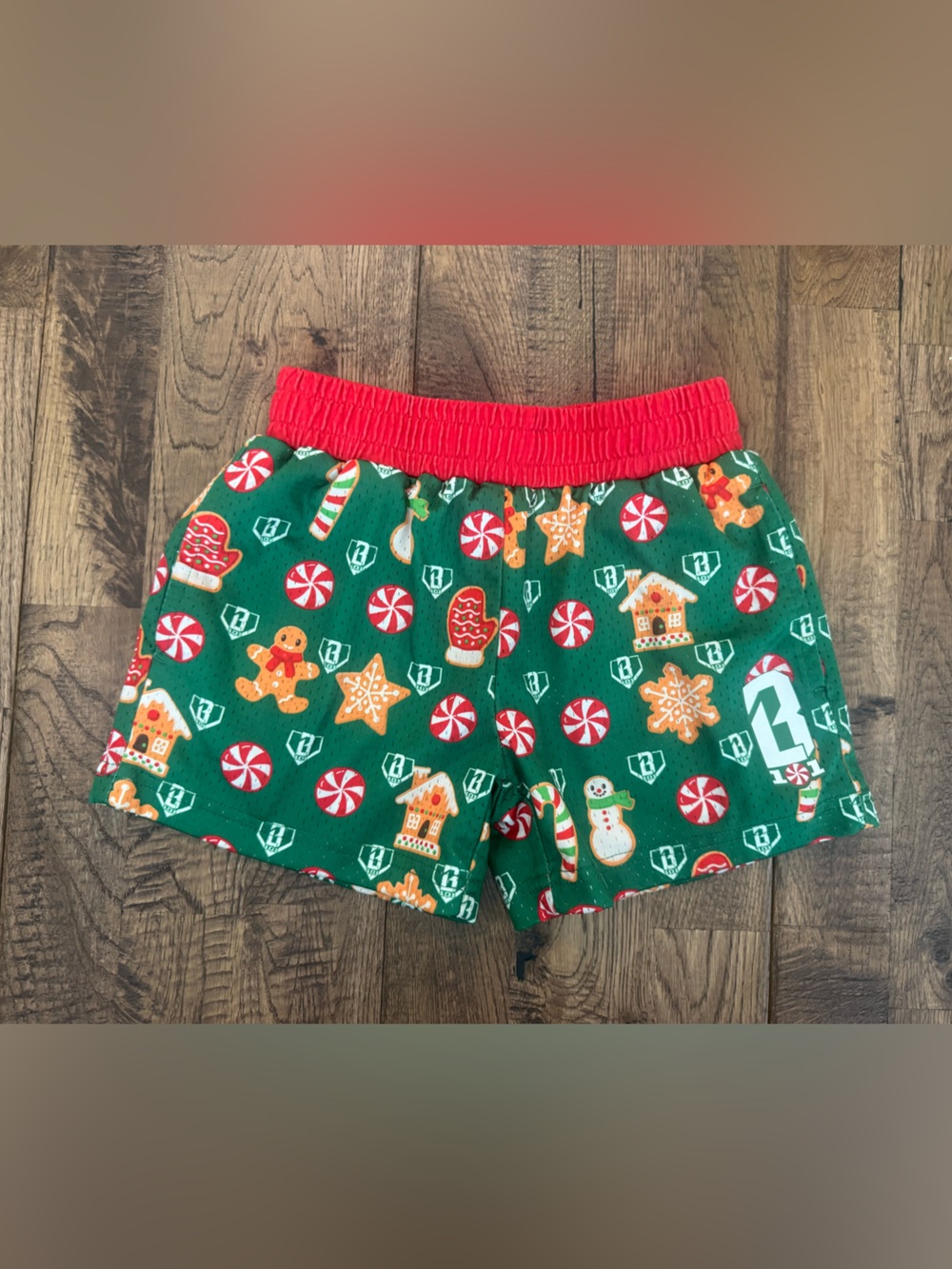 Baseball Lifestyle 101 Boys Holiday Gingerbread Home Plate Shorts Size XS